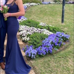 Windsor Navy Scoop Neck Prom Dress